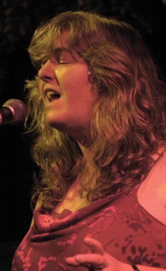 Niamh Parsons live at The White Hart September 2005