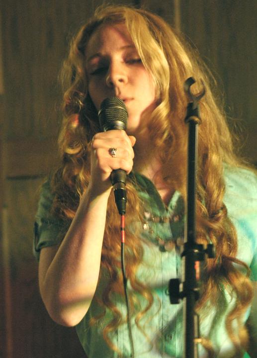 Erin (Zauberei) live at The Ravenswood