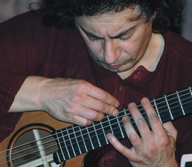 Pierre Bensusan live at The Ravenswood 6 November 2006